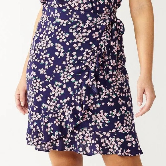 Draper James Purple A-Line Knee-Length Floral Skirt with Tie Front (Med) - Picture 1 of 4